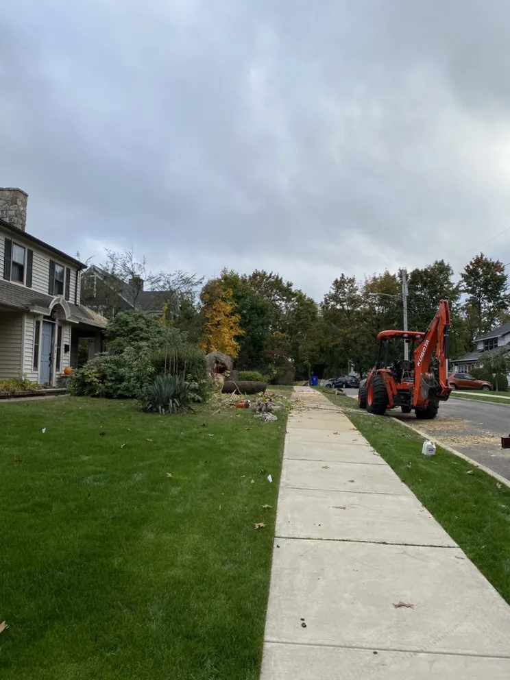 Professional lawn mowing service in Norwalk, CT - Corona Tree Service