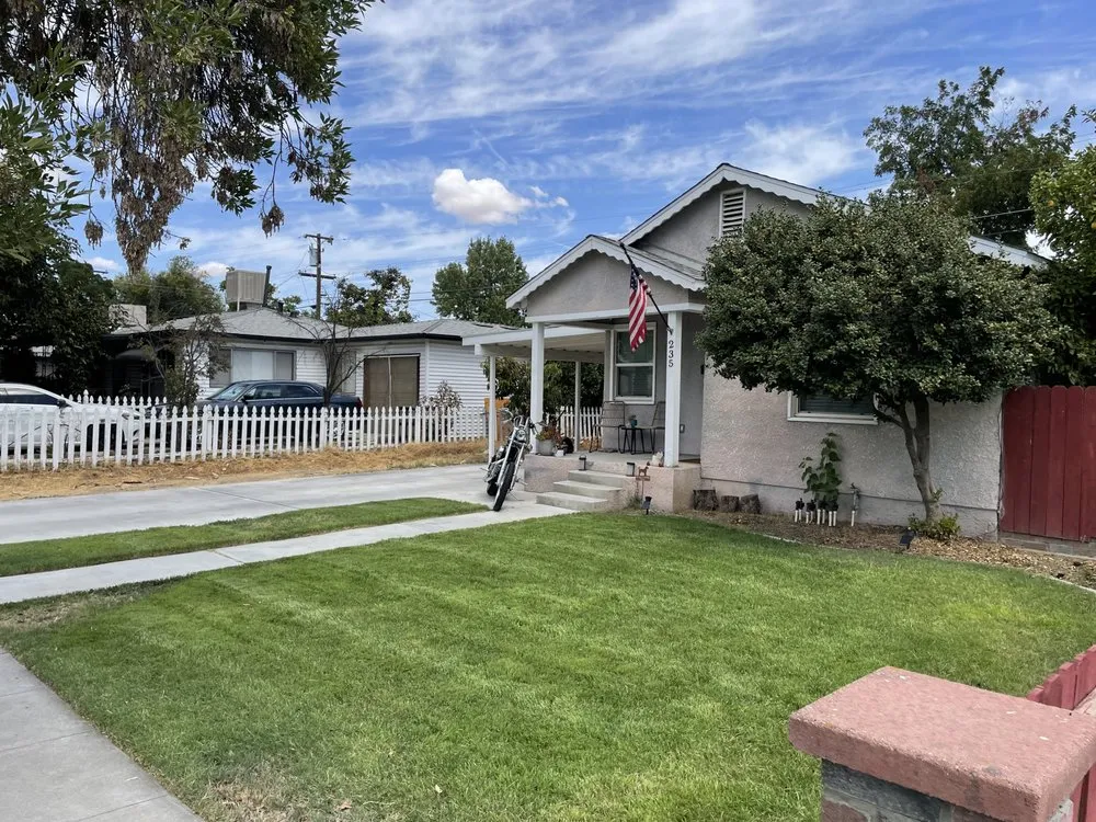 Professional yard cleanup service experts serving Fresno, CA - Corona's Greens Landscaping