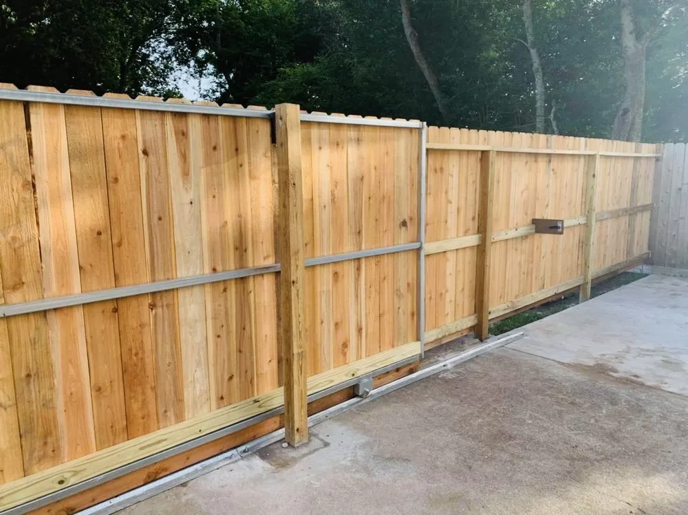 Affordable yard cleanup service in Beaumont, TX by Corona’s Landscaping