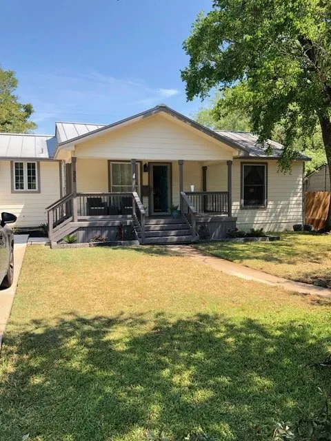 Top-rated lawn mowing service for homes in San Antonio, TX by Correct Cuts Landscape