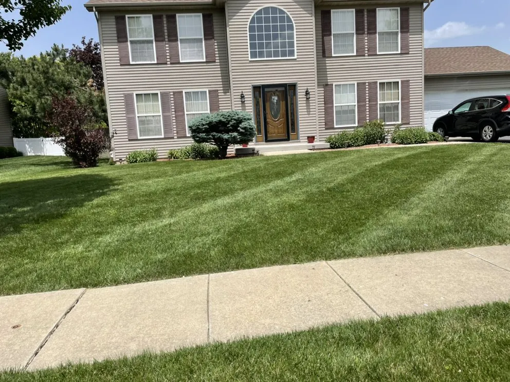 Custom lawn mowing service in Rochelle, IL by Cortes Lawn & Landscape