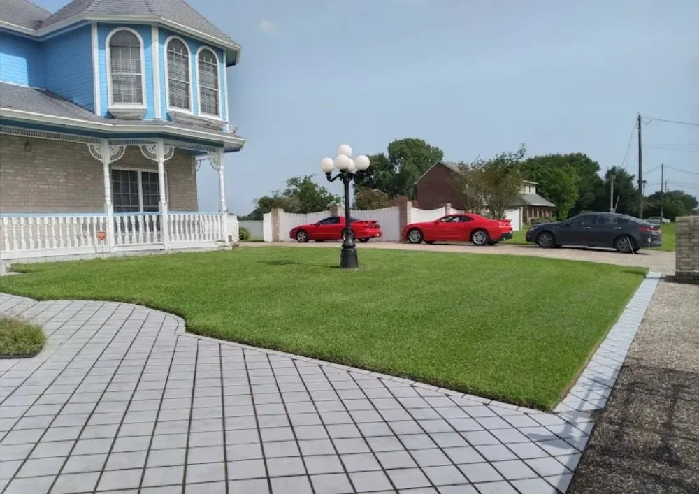 Reliable residential landscaping in Mont Belvieu, TX by Cortez Complete Lawn Care