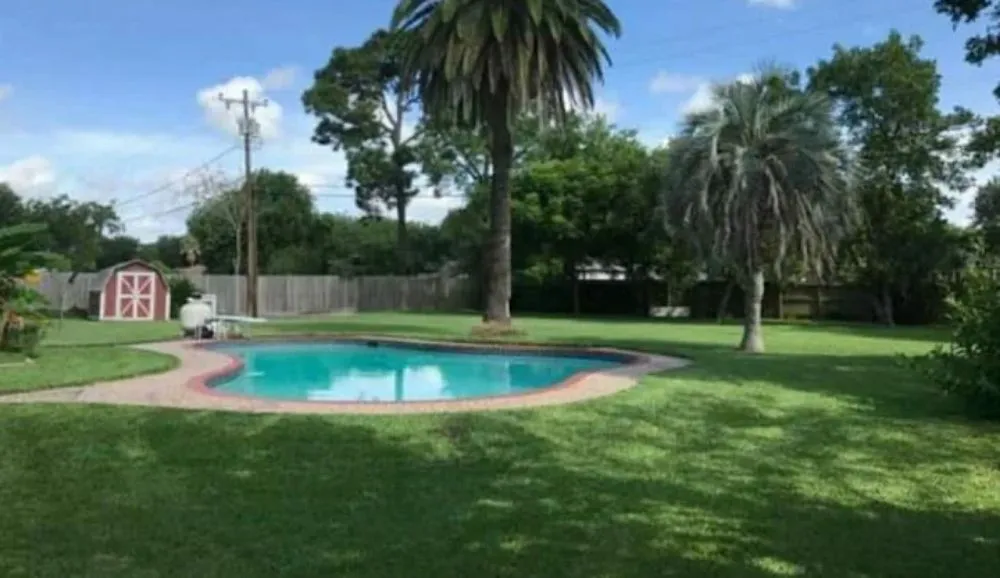 Affordable landscape design in Mont Belvieu, TX by Cortez Complete Lawn Care