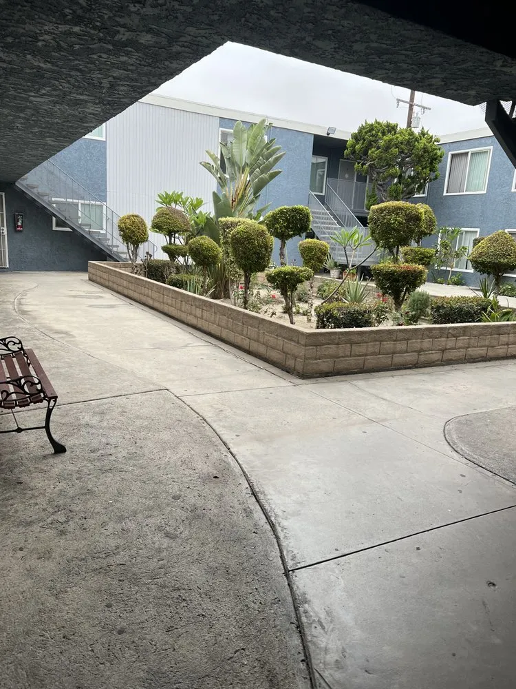 Local lawn mowing service experts serving Lynwood, CA - Cortez Landscape Services