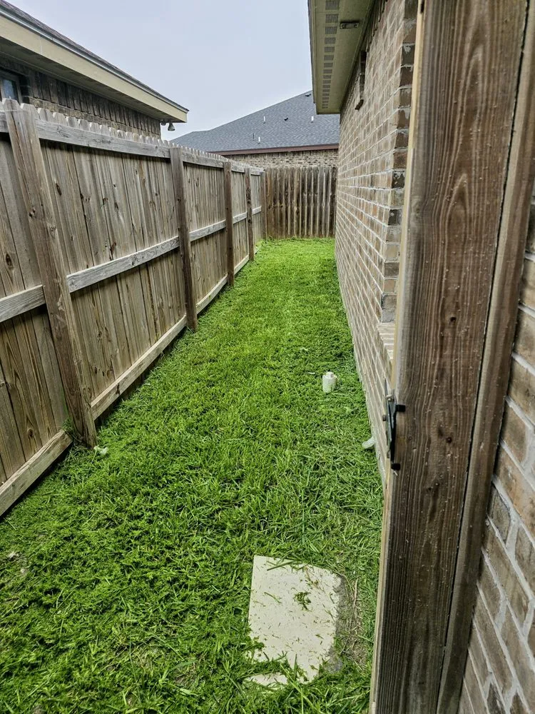 Reliable lawn mowing service in Rio Hondo, TX by Cortez Lawn Services