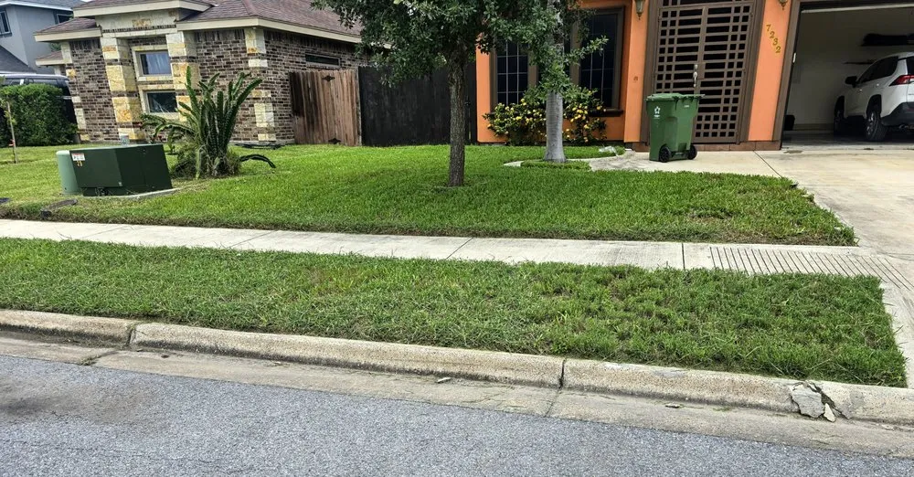 Local lawn mowing service in Rio Hondo, TX by Cortez Lawn Services
