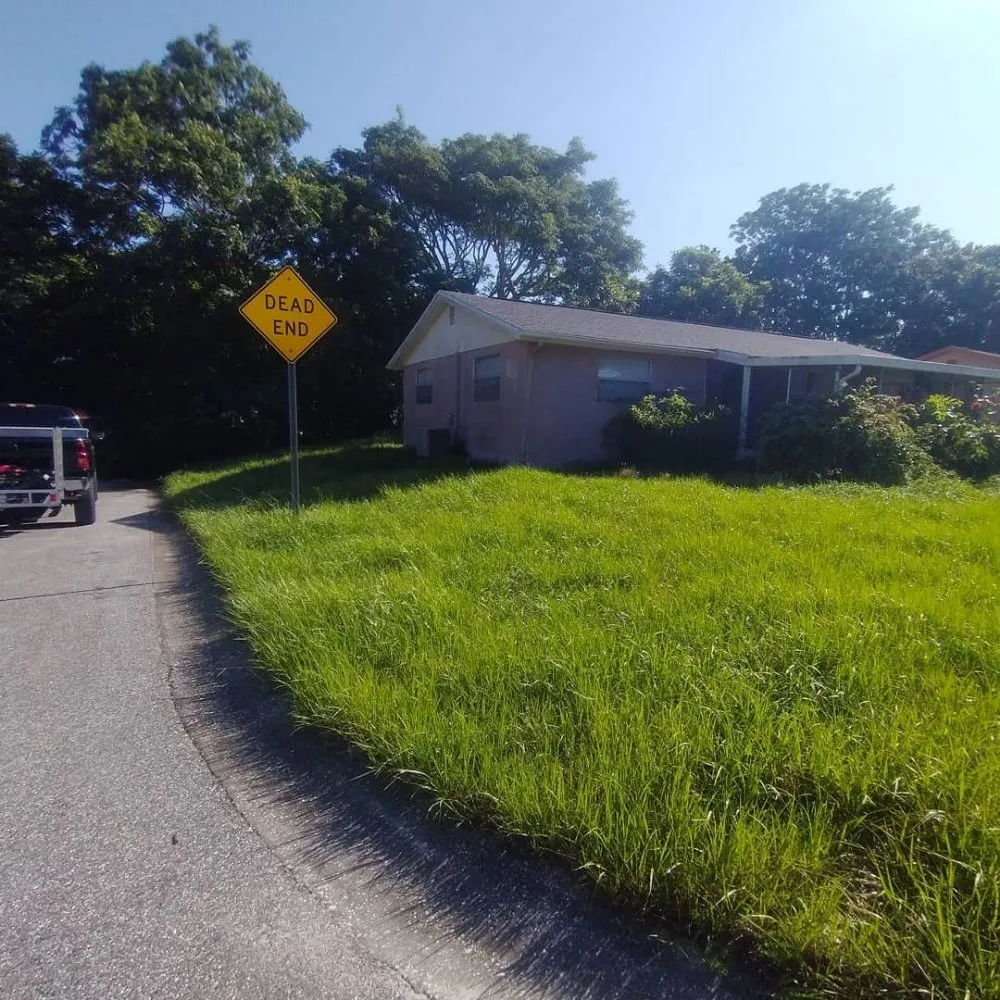 Local lawn mowing service experts serving Port Richey, FL - Cory's Lawn Care