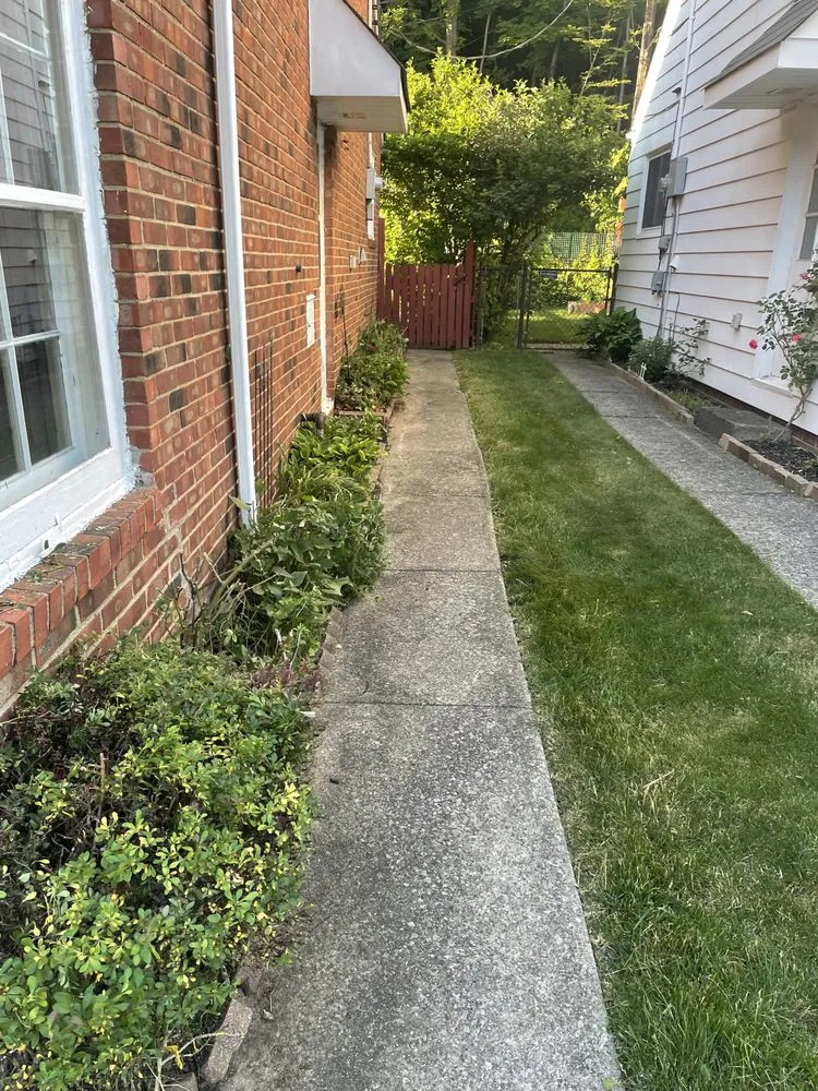 Local lawn care service with custom design across Richmond Heights, OH - Cost Cutting Lawncare