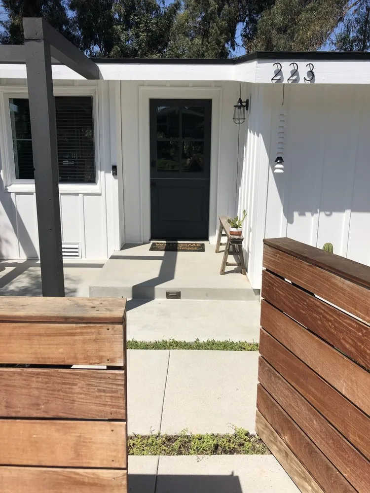 Top-rated yard cleanup service for beautiful yards in San Clemente, CA by Costa Verde Landscape