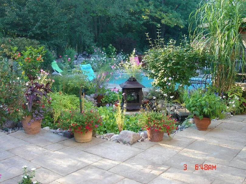 Custom landscape design in Palos Hills, IL by Cotswold Gardens Ltd