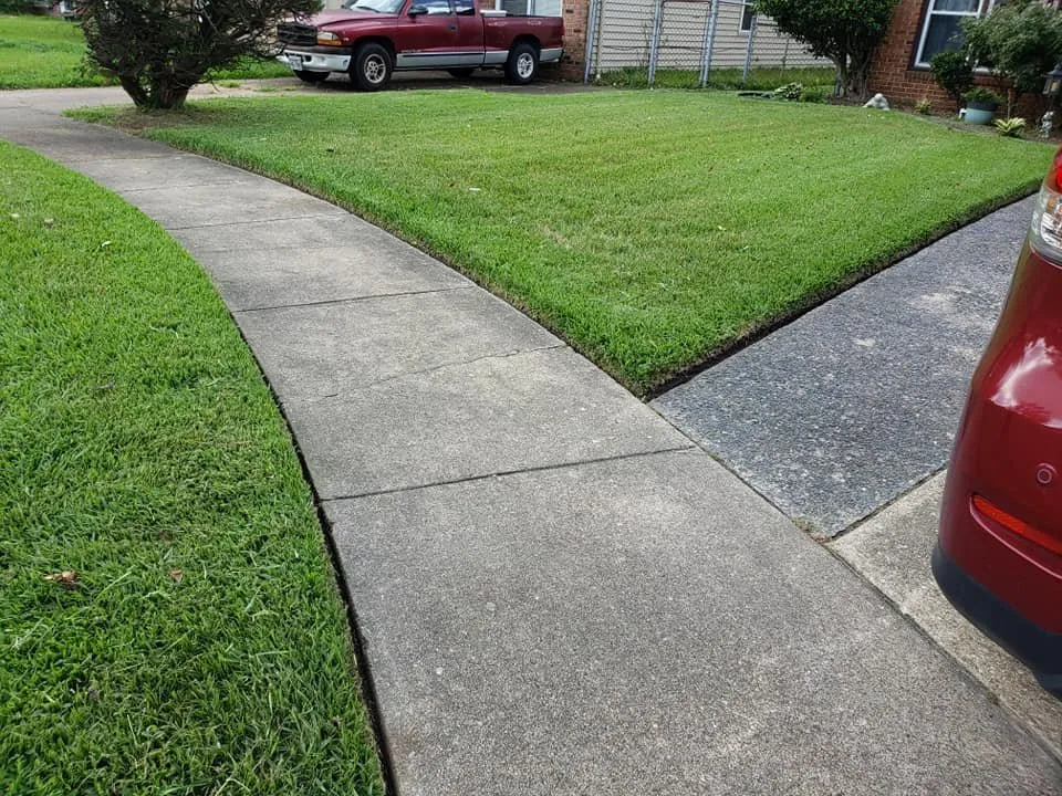 Local landscape design experts serving Dayton, TN - Couchs LawnCare