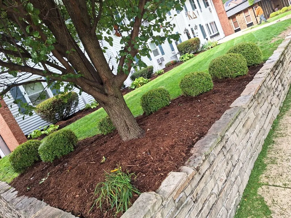 Professional garden landscaping near you across Peoria, IL - Count on Creasy Landscaping