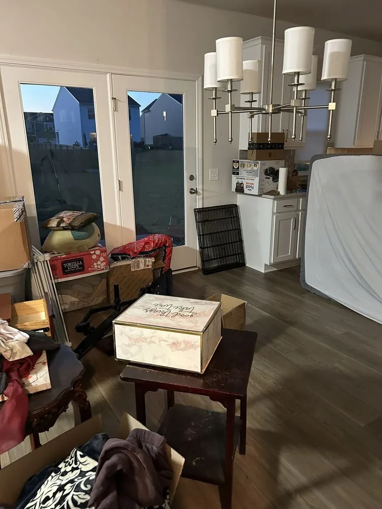 Trusted lawn care service for homes in North Charleston, SC by Country Boi's Clean Up Crew