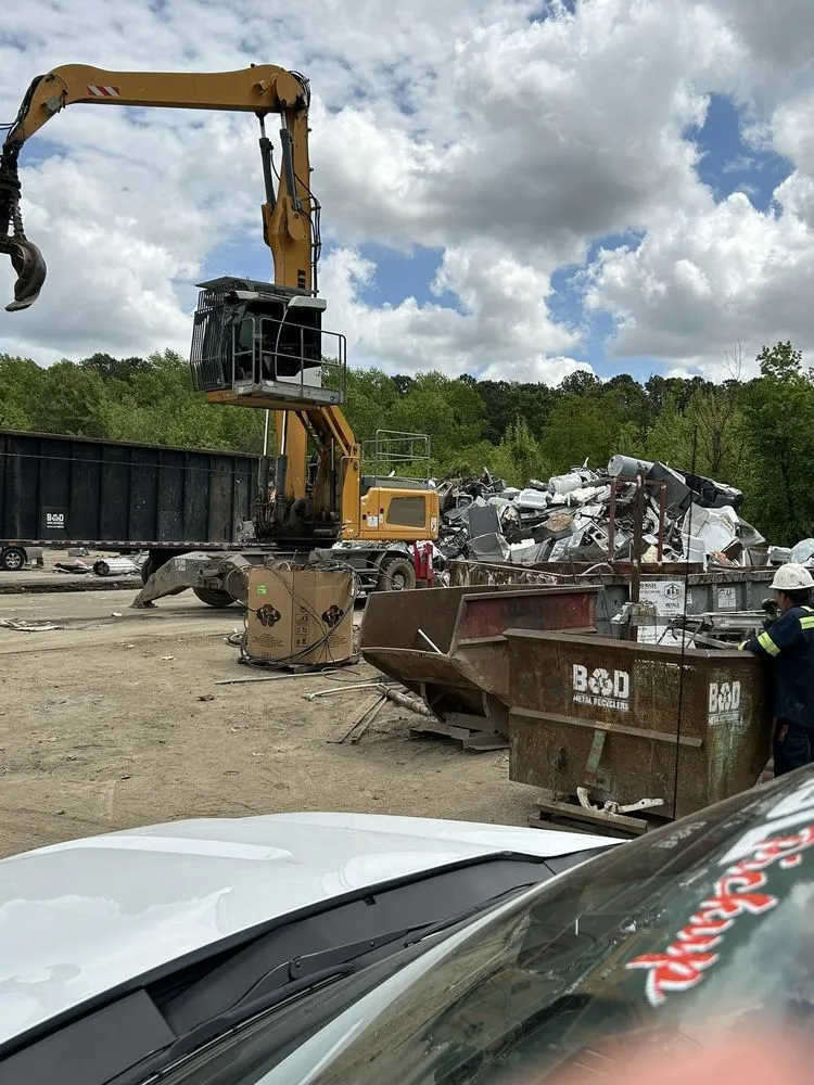 Trusted lawn mowing service in North Charleston, SC - Country Boi's Clean Up Crew