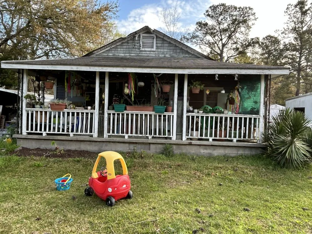 Reliable lawn mowing service experts serving North Charleston, SC - Country Boi's Clean Up Crew