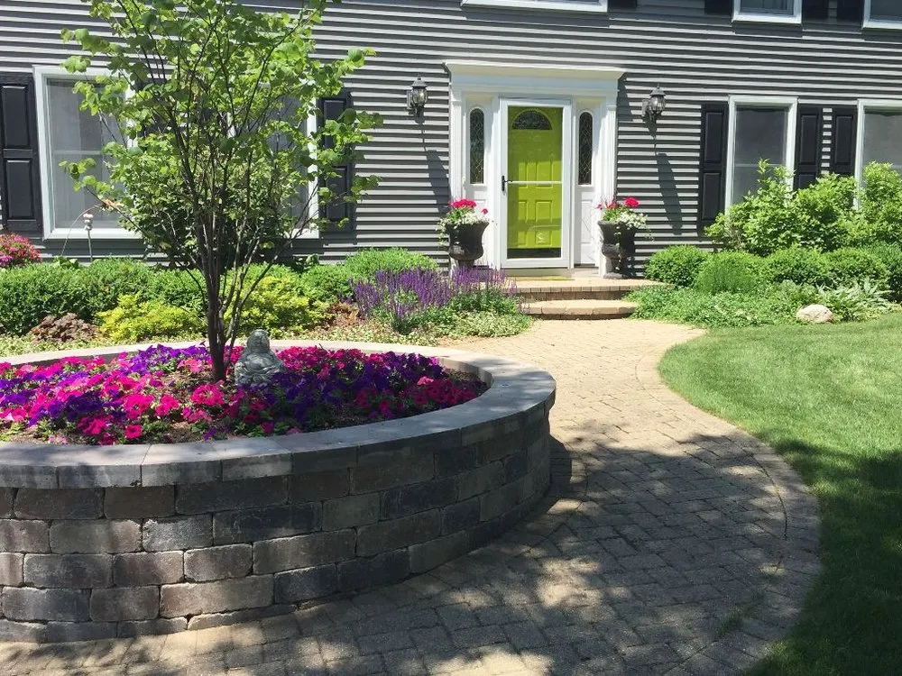 Top-rated lawn mowing service experts serving Fox Lake, IL - Country Brick Paving