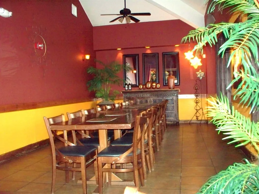 Expert yard cleanup service in Mundelein, IL - Country Bumpkin Garden Center