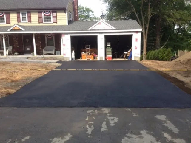 Top-rated landscape design for year-round maintenance in Seekonk, MA by Country Club Landscaping & Paving