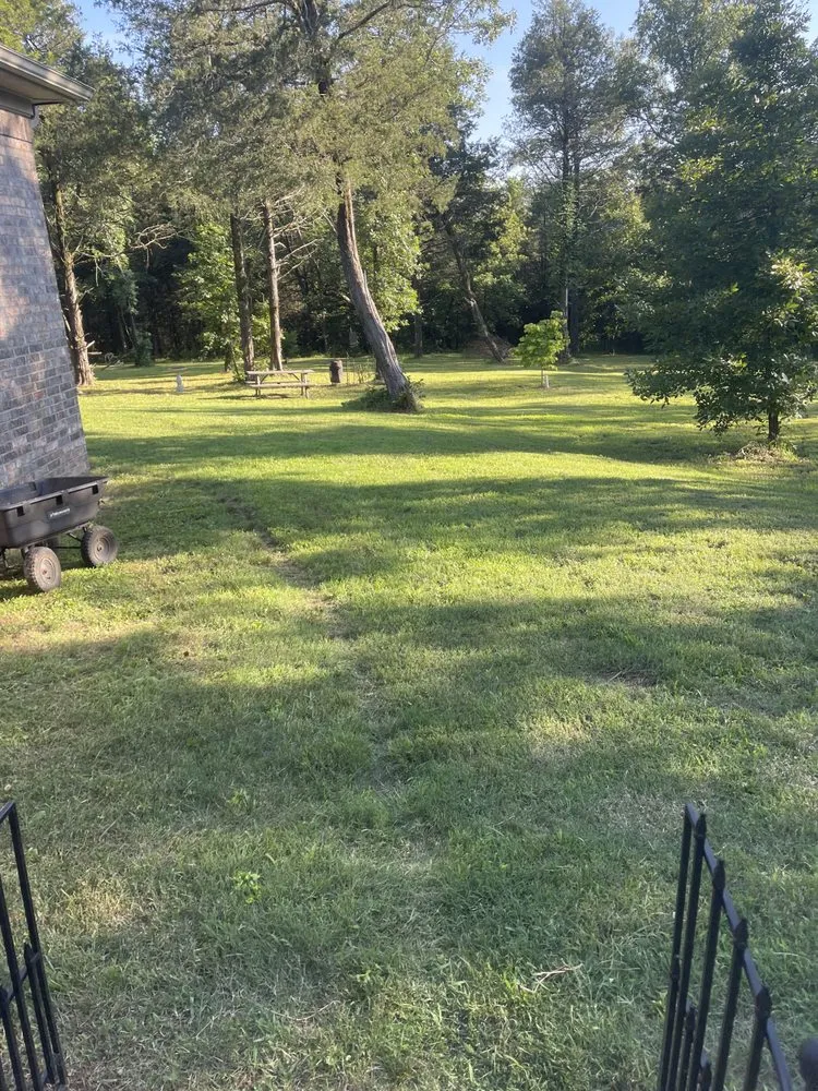 Custom lawn care service in Greenbrier, AR - Country Cutters Lawn Service