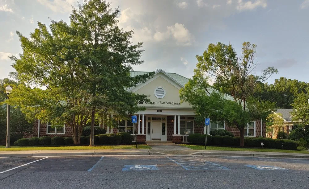 Affordable lawn mowing service with custom design in Newnan, GA by Country Cuttin Lawn Service