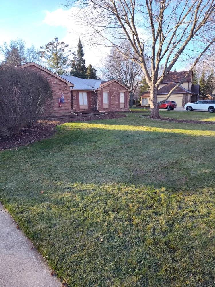 Expert yard maintenance for residential properties across Pontiac, MI - Country Cutz
