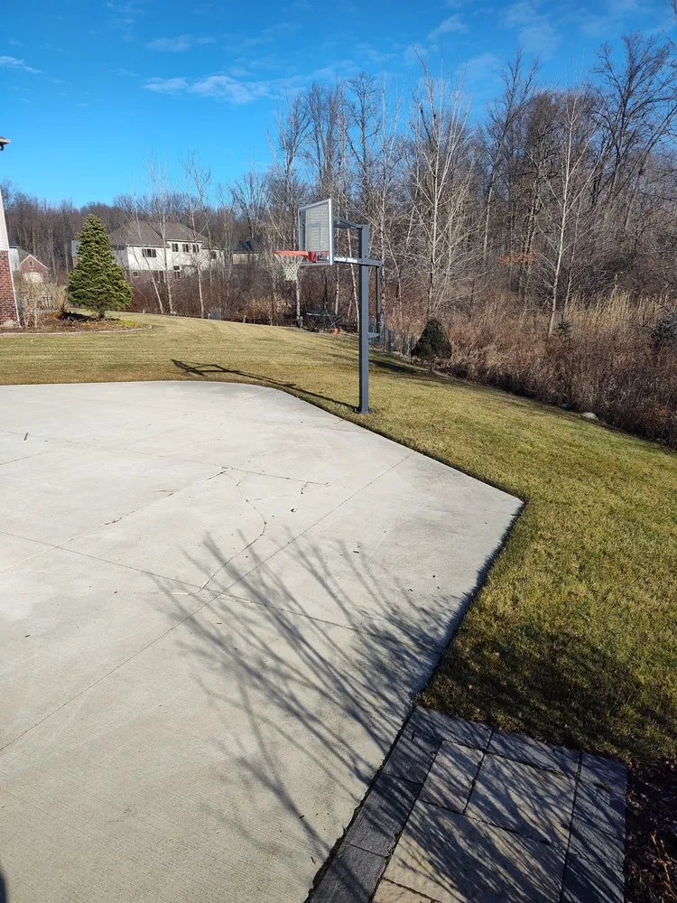 Affordable landscape installation in Pontiac, MI by Country Cutz