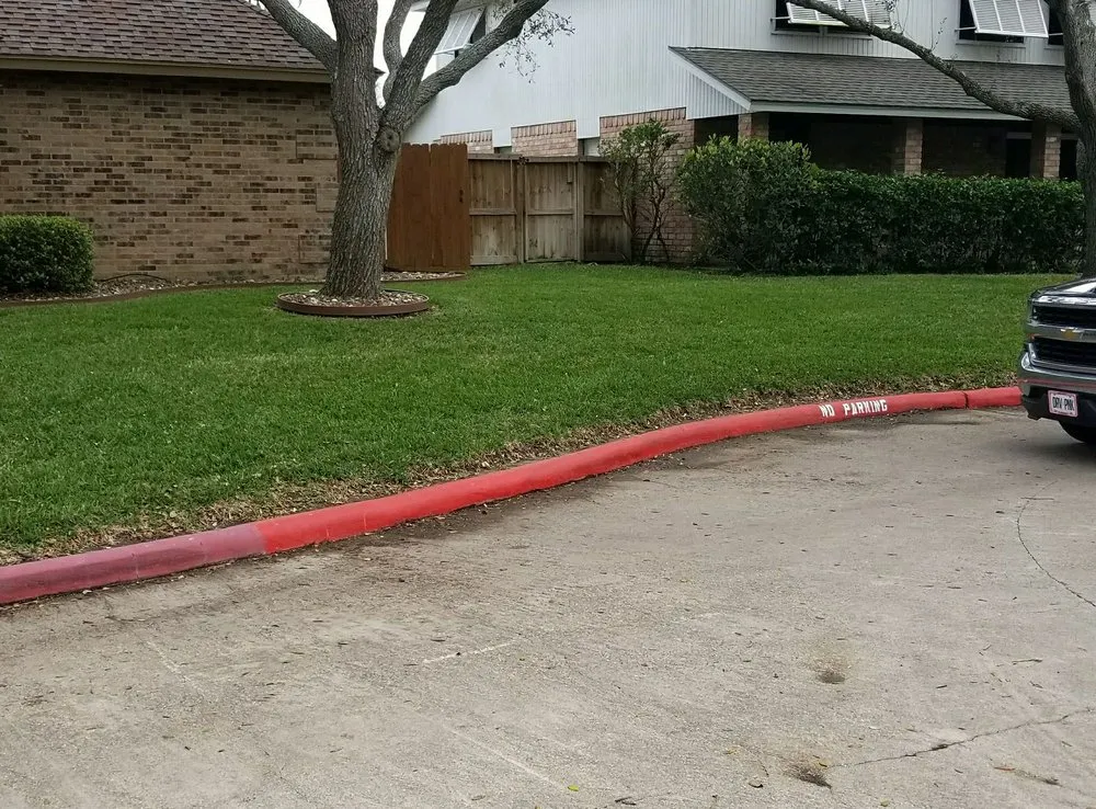 Professional yard cleanup service in Corpus Christi, TX - COUNTRY FRIED LANDSCAPING AND SERVICES
