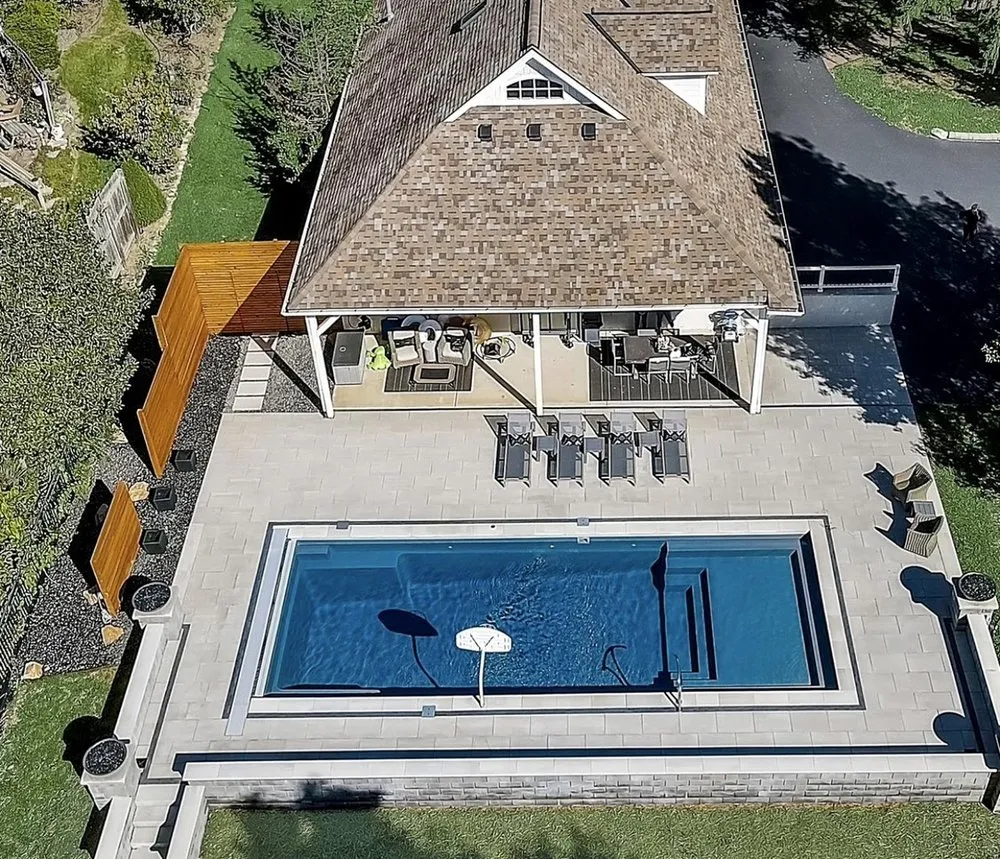 Top-rated residential landscaping in Zionsville, IN by Country Gardens Landscaping