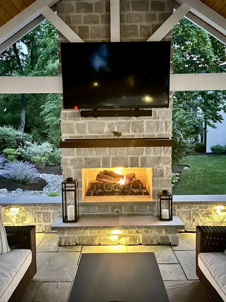 Top-rated yard cleanup service for beautiful yards in Zionsville, IN by Country Gardens Landscaping