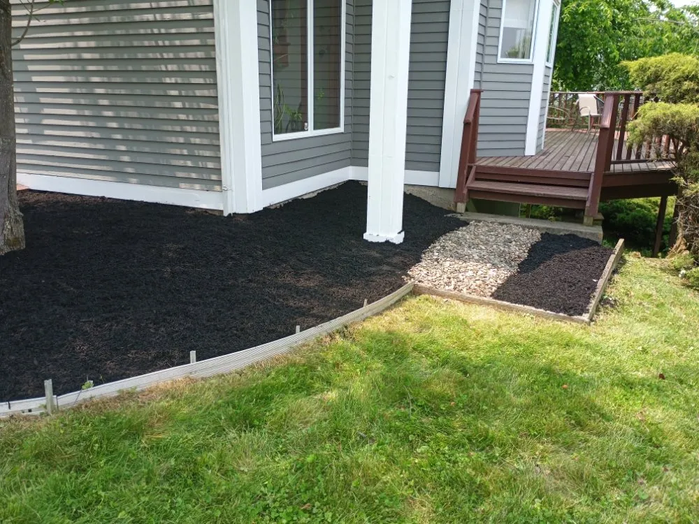 Professional yard cleanup service in Coeymans Hollow, NY - Country Green Lawn and Landscape