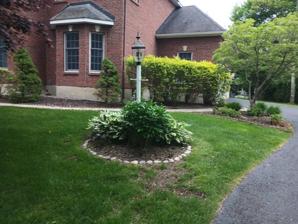 Custom landscaping services experts serving Coeymans Hollow, NY - Country Green Lawn and Landscape