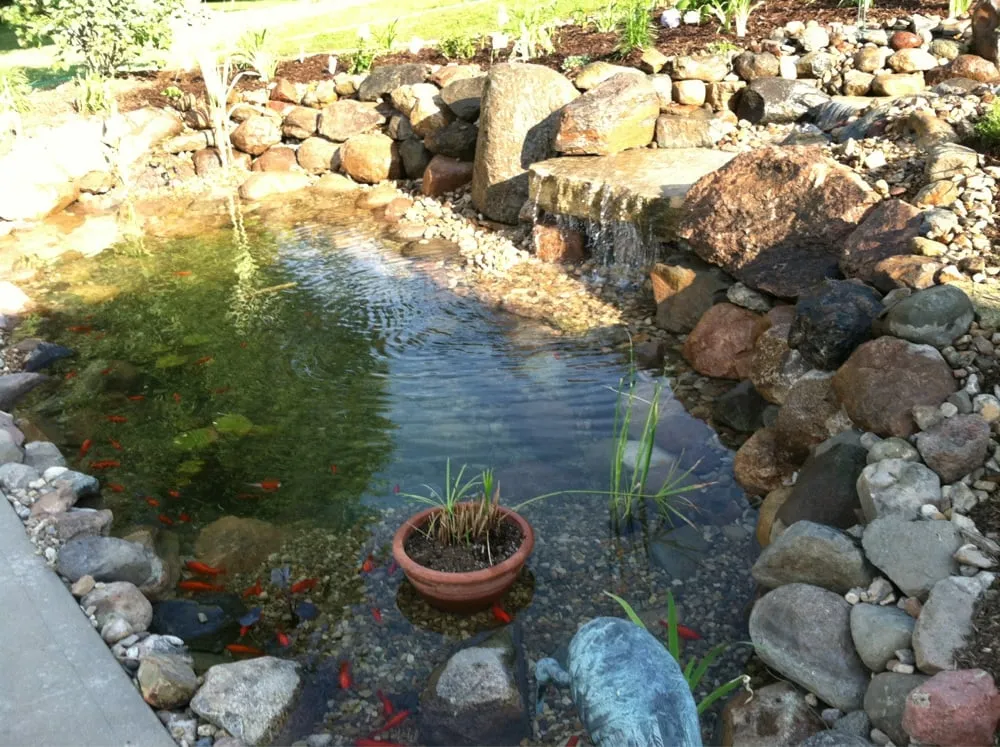 Professional residential landscaping experts serving North Liberty, IA - Country Landscapes