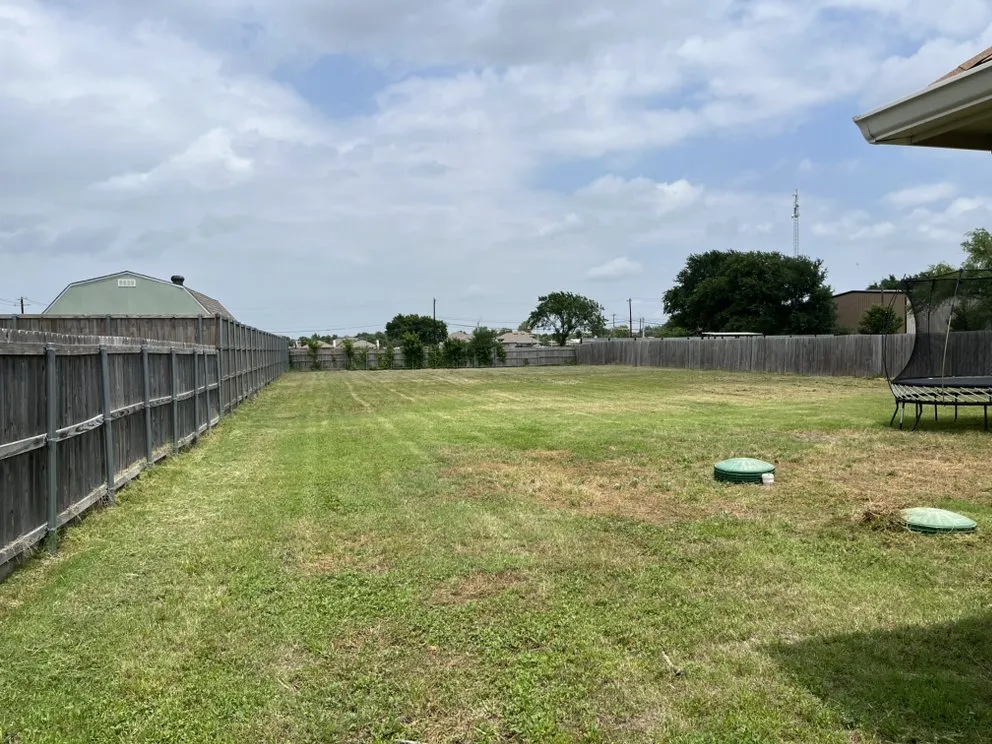 Affordable lawn mowing service in Frisco, TX - Country Landscaping & Lawns