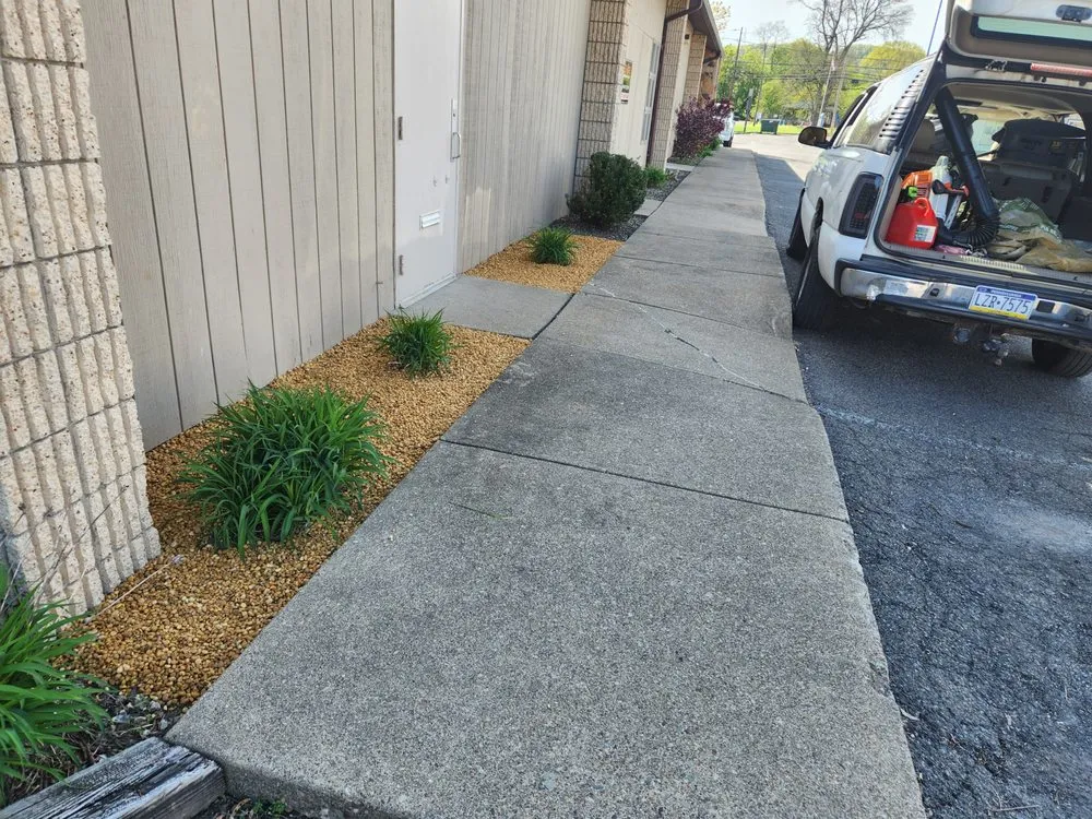 Top-rated yard cleanup service for residential properties in Selinsgrove, PA by Country Lawn Care