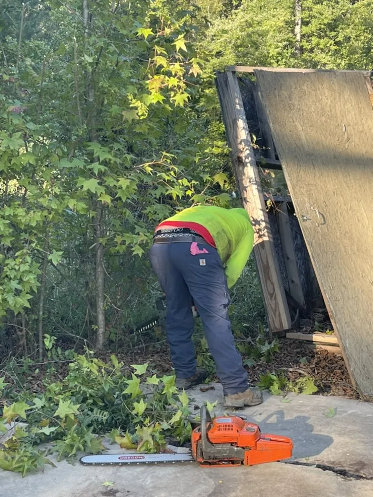 Custom landscaping services in Weir, MS by Country Lawn Services