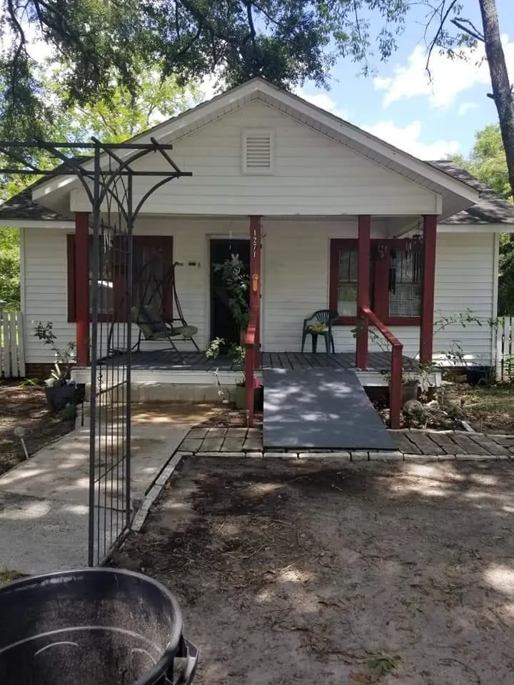 Local lawn care service for beautiful yards across Ludowici, GA - Country oasis landscaping and more