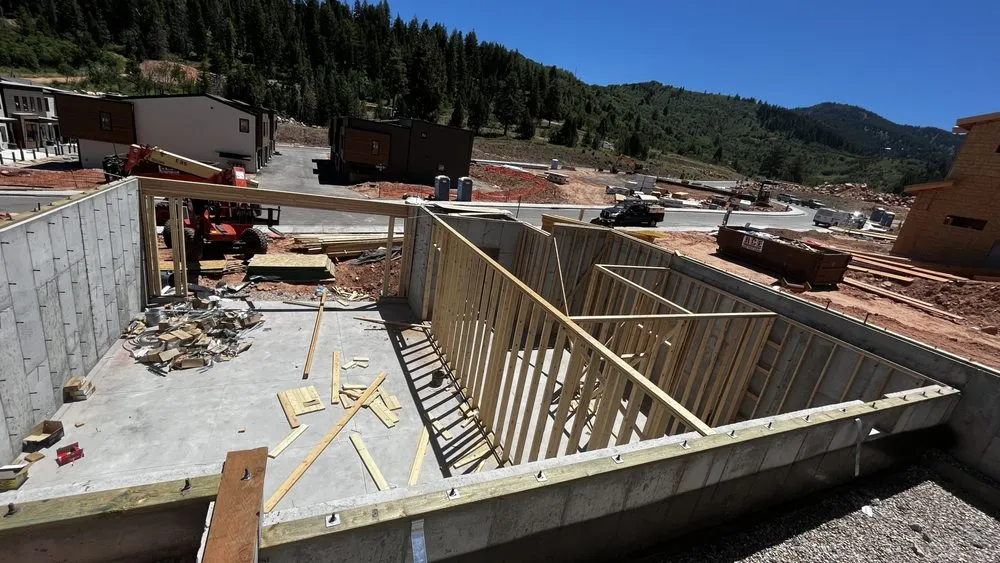 Custom residential landscaping experts serving Eagle Mountain, UT - Country Side Construction