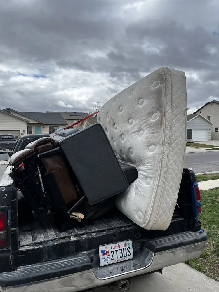 Trusted lawn mowing service near you across Eagle Mountain, UT - Country Side Construction