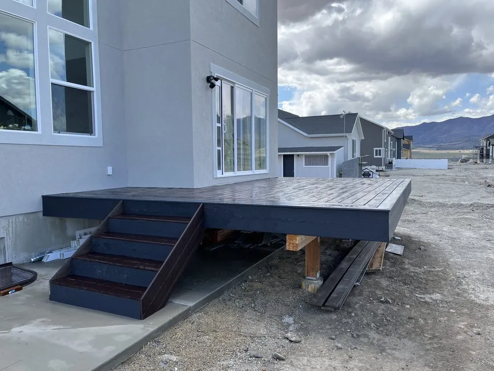 Expert lawn mowing service experts serving Eagle Mountain, UT - Country Side Construction