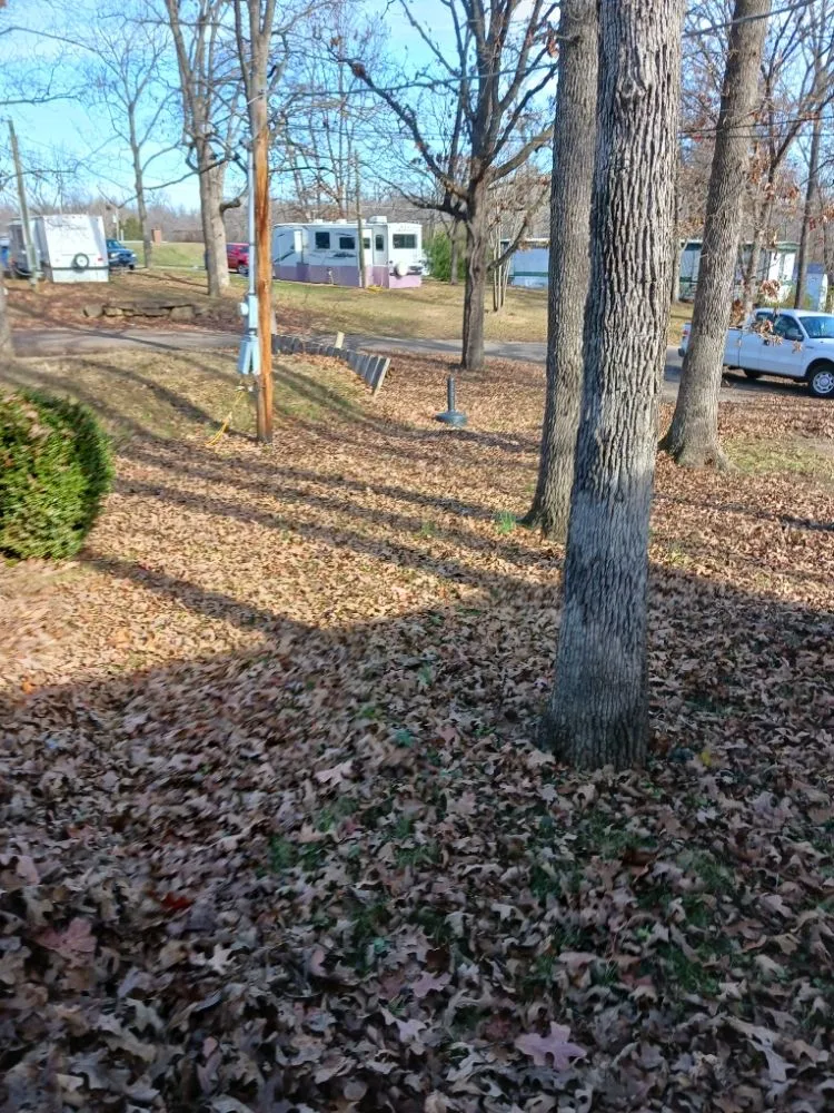 Custom lawn mowing service experts serving Parkhills, MO - Country Way Nursery