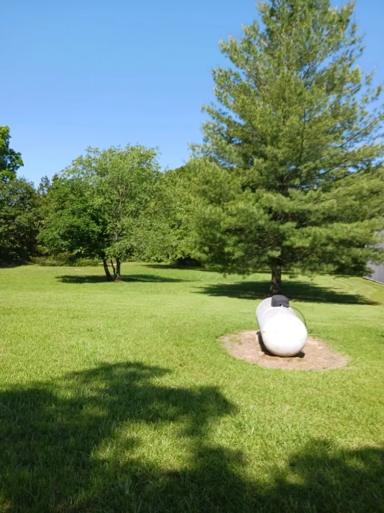 Professional lawn mowing service experts serving Parkhills, MO - Country Way Nursery