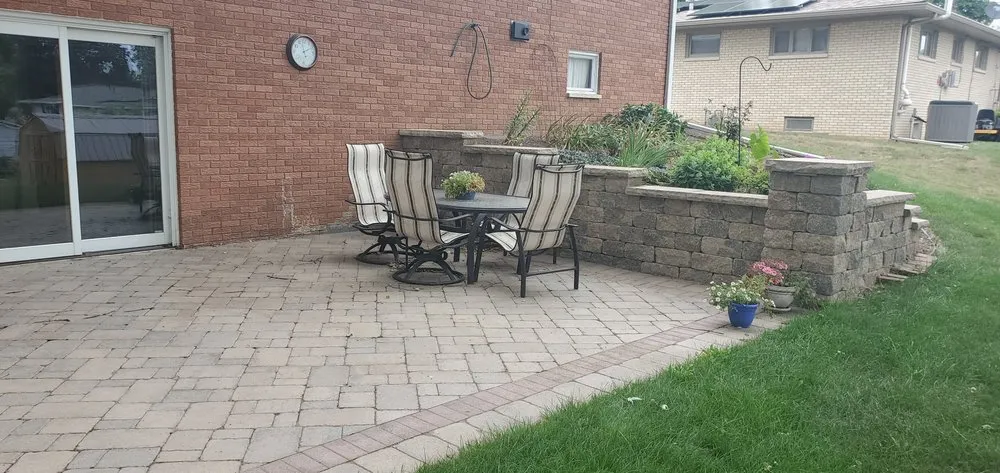 Top-rated outdoor landscaping in East Moline, IL - Countryman Hardscape & Landscape