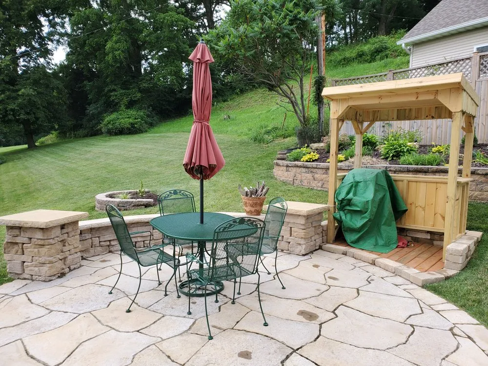Top-rated landscaping services in East Moline, IL by Countryman Hardscape & Landscape