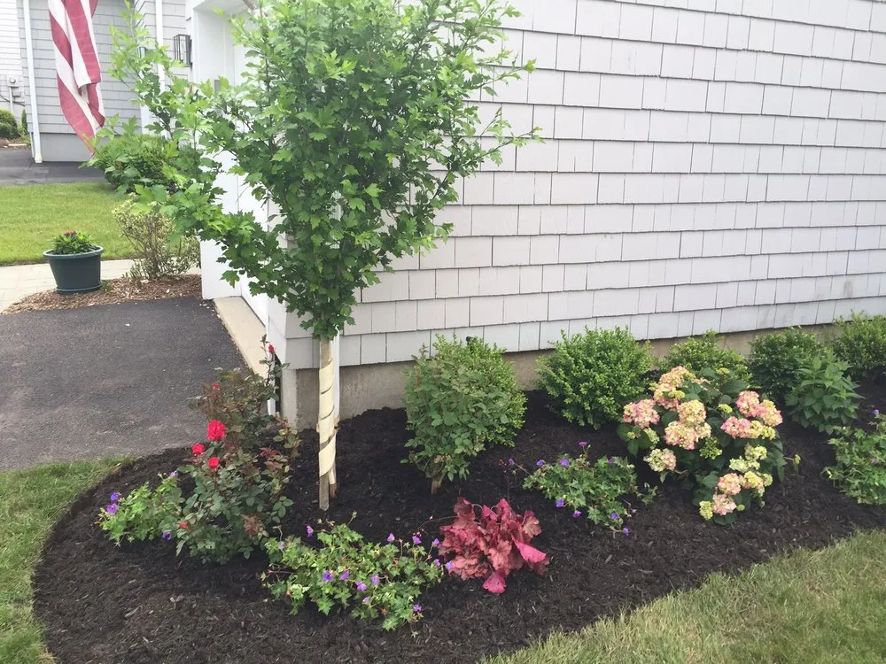 Top-rated yard cleanup service with custom design in Thornwood, NY by Countryside Landscape & Design