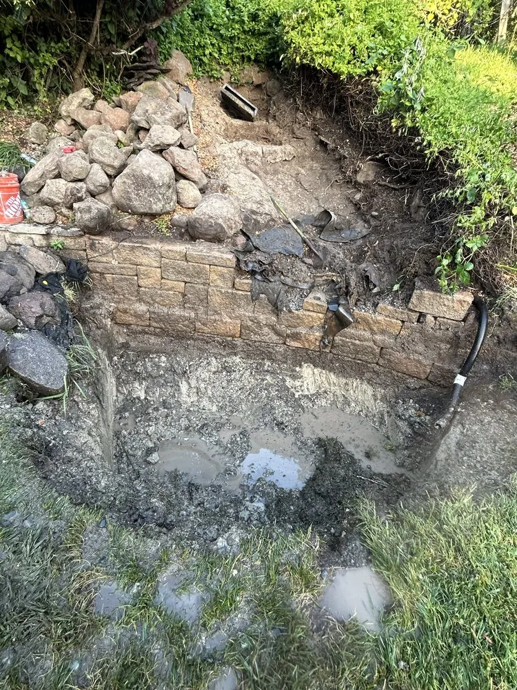 Local yard cleanup service for residential properties in Santa Rosa, CA by Countryside Landscape