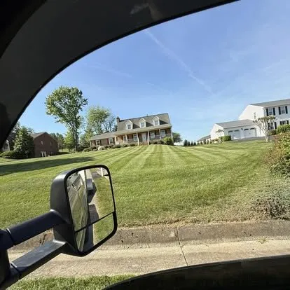 Reliable lawn care service for beautiful yards in Roanoke, VA by Countryside Landscaping