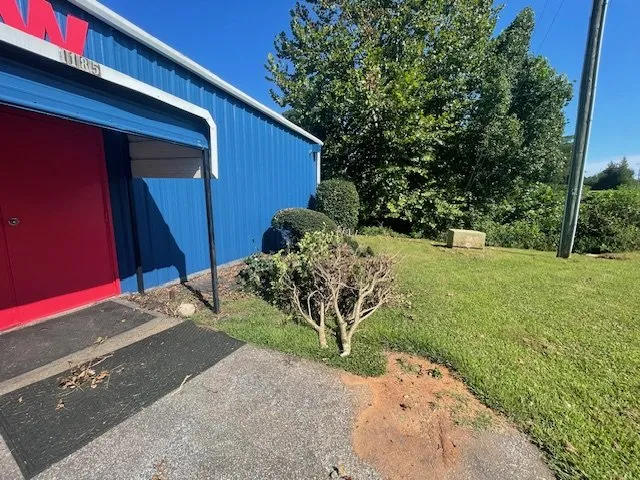 Custom lawn mowing service in Travelers Rest, SC by Countryside Lawn Pros