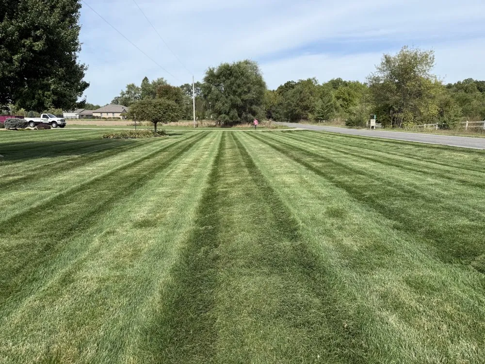 Professional yard maintenance experts serving Elkhart, IN - Countryside lawncare and snow removal