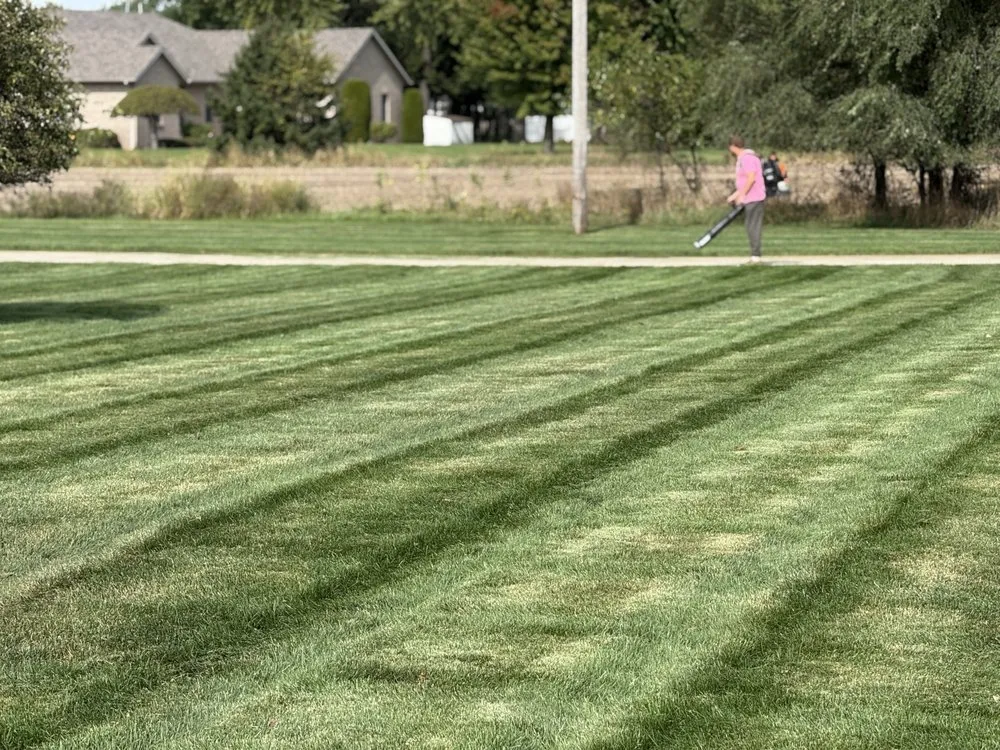Affordable lawn mowing service experts serving Elkhart, IN - Countryside lawncare and snow removal