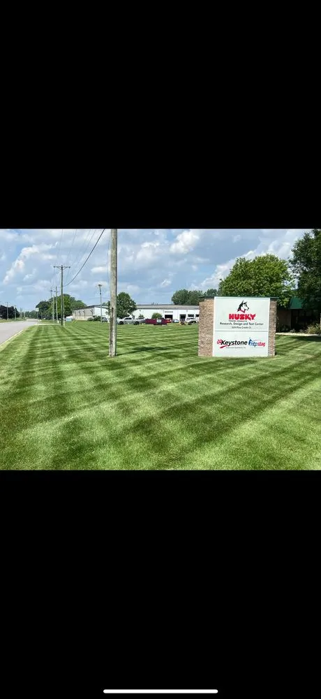 Expert lawn mowing service in Elkhart, IN by Countryside lawncare and snow removal